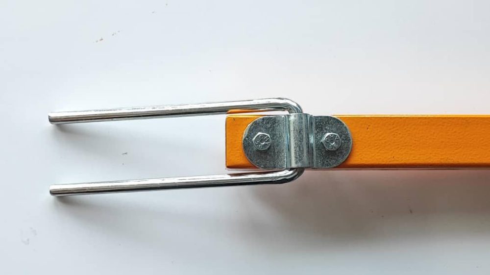 دوشاخه راهنمای جاروبک شینpcv