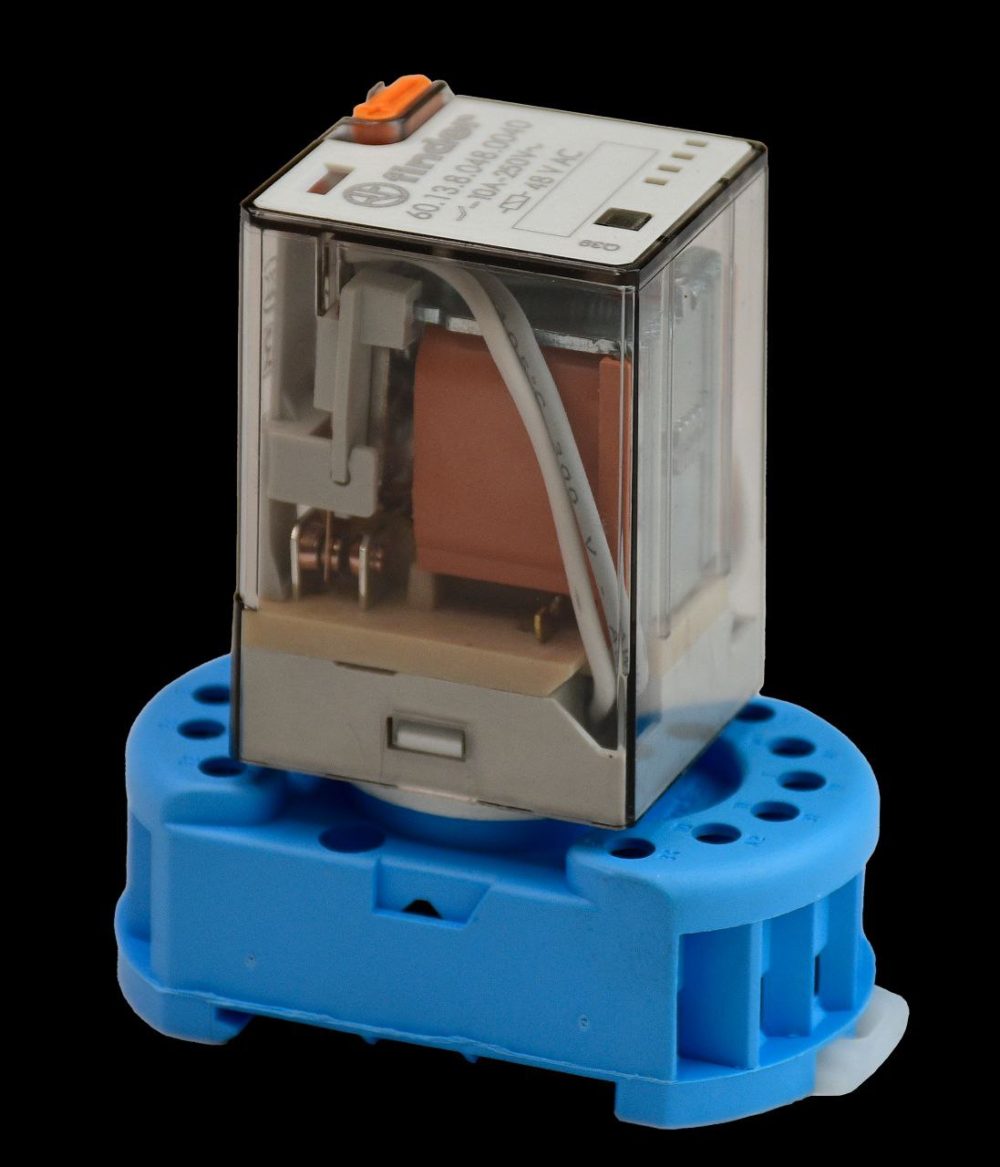 رله ۱۱پایه کامل همراه با پایه