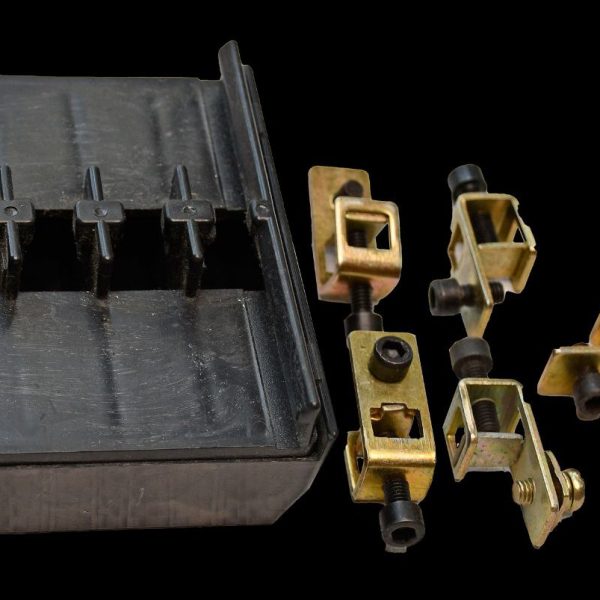 تغذیه ازوسط شین تسمه ای